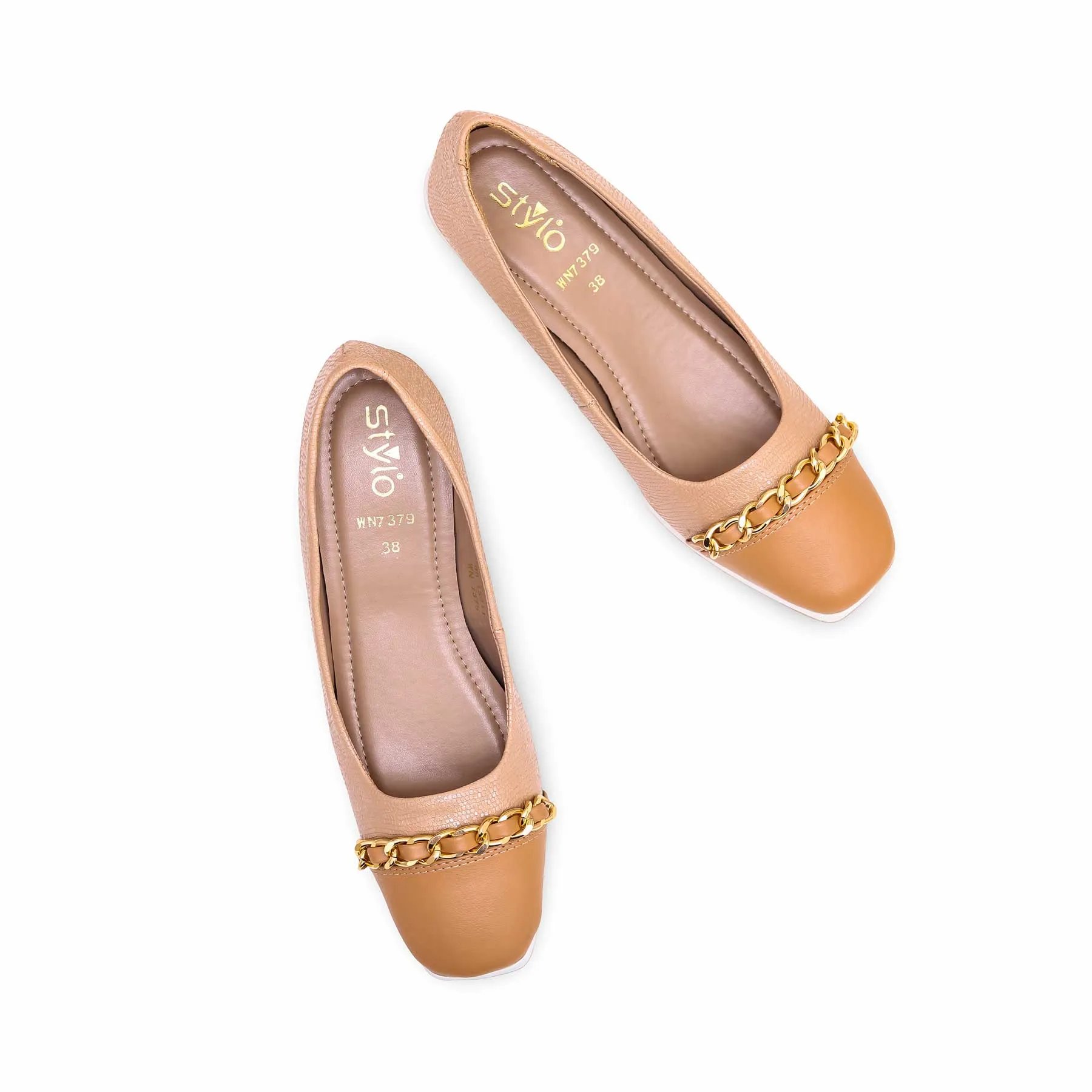 Beige Court Shoes WN7379