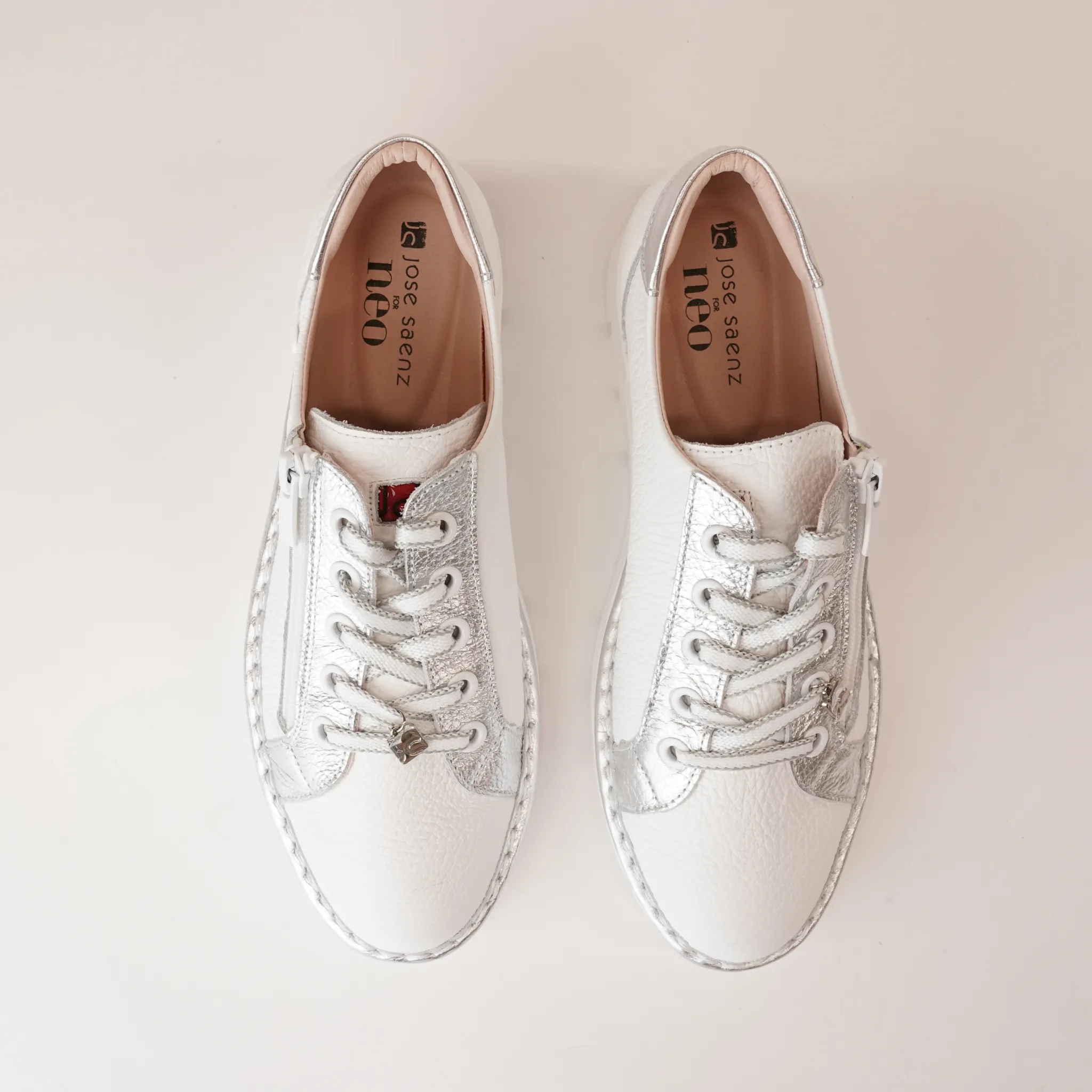 Js-2001 White/ Silver Leather Sneakers