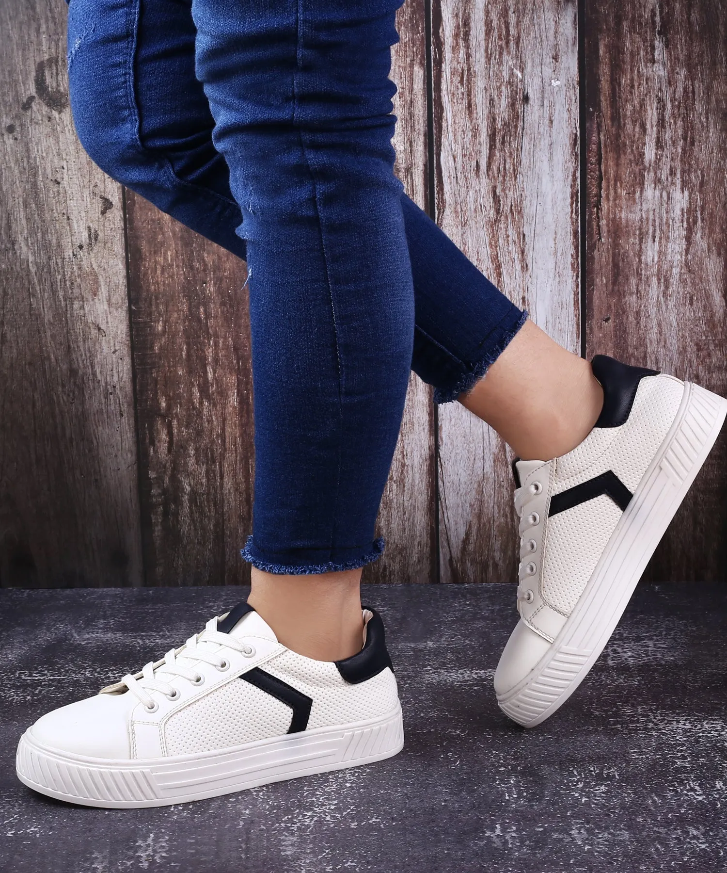 New Women's Trendy Casual Sneakers