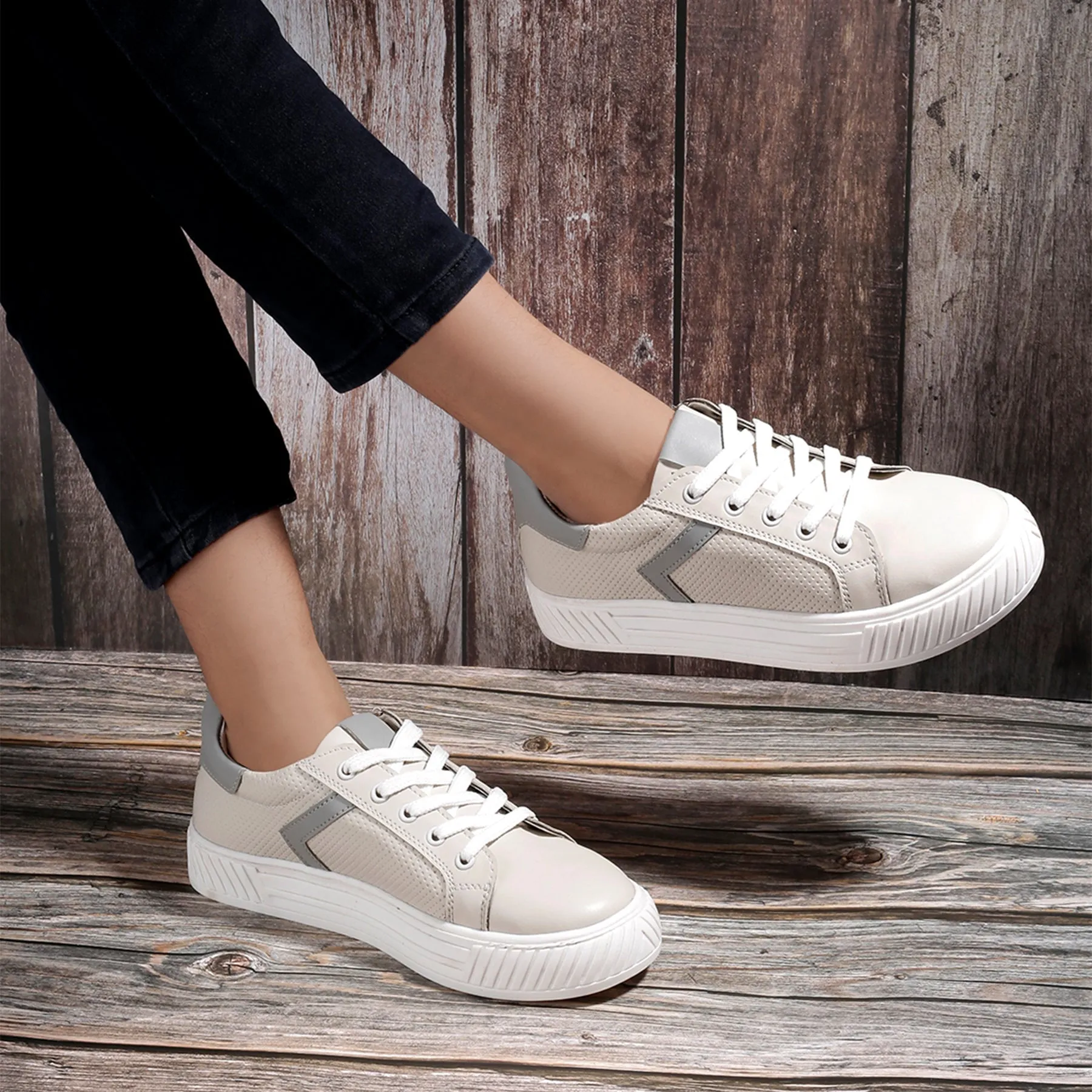 New Women's Trendy Casual Sneakers