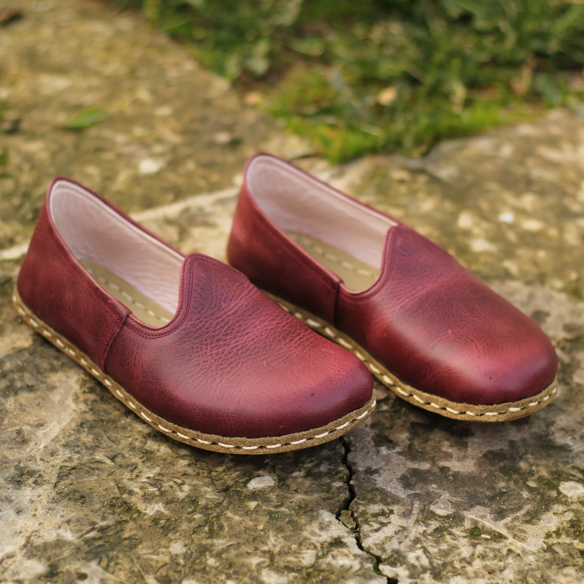 Women's Barefoot Grounding Shoes - Burgundy